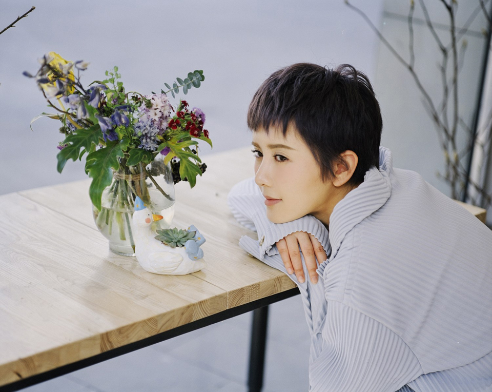90后个性女星夏梓桐夏日写真(5)