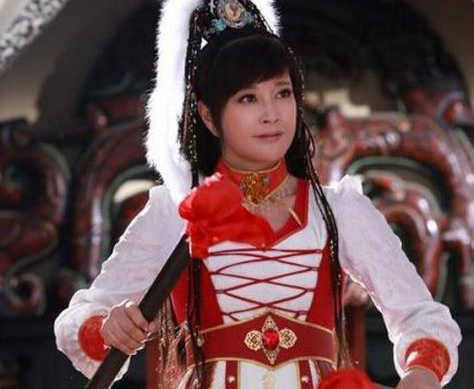 刘晓庆时而嫩如少女，时而糙似大妈，那么她到底是美还是丑呢(8)