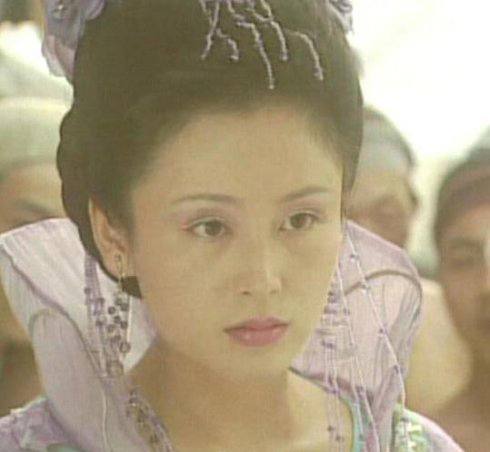 心碎一地！昔日内地第一美女陈红近照脸部浮肿老态毕露(11)
