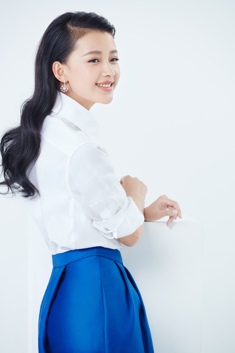 孙怡夏日写真彰显女王气场(6)