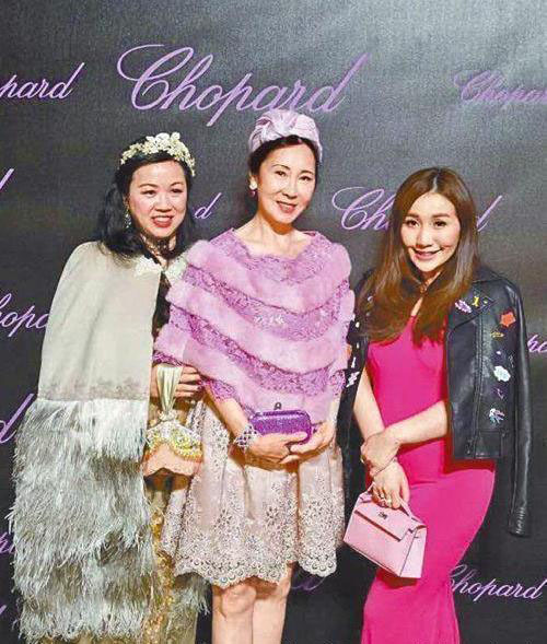 赌王女儿合影王思聪母亲!扒扒娱乐圈三张价值连城的合影