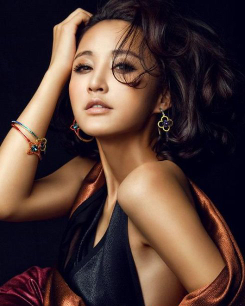 玩父女恋，头婚嫁导演二婚啃嫩草，她才是大赢家(9)