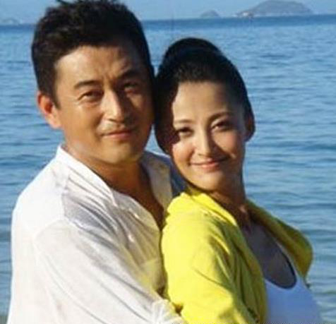 玩父女恋，头婚嫁导演二婚啃嫩草，她才是大赢家(5)