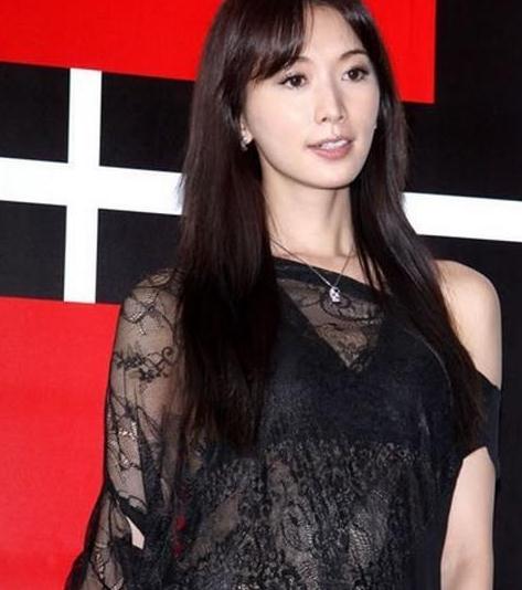 性感or雷人？扒扒穿透视装露bra抢镜的20大女星(11)