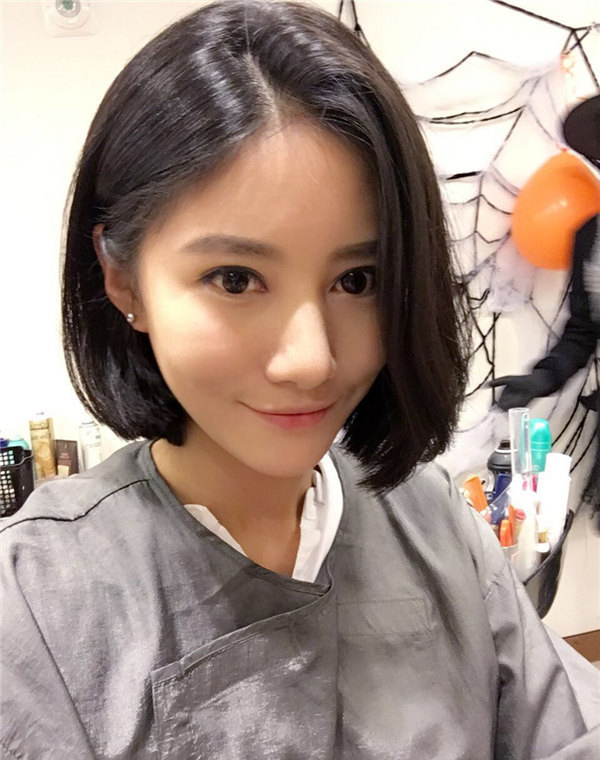 新晋90后艺人吴优魅力自拍美照(7)