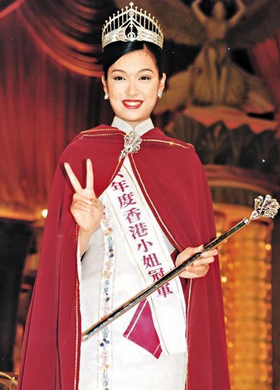 被打成猪头,患癌变卖后冠,沦为卖烟妹,八大港姐现状谁最落魄(15)