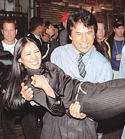 丑态百出!娱乐圈10大女星醉酒后失态囧照曝光(3)