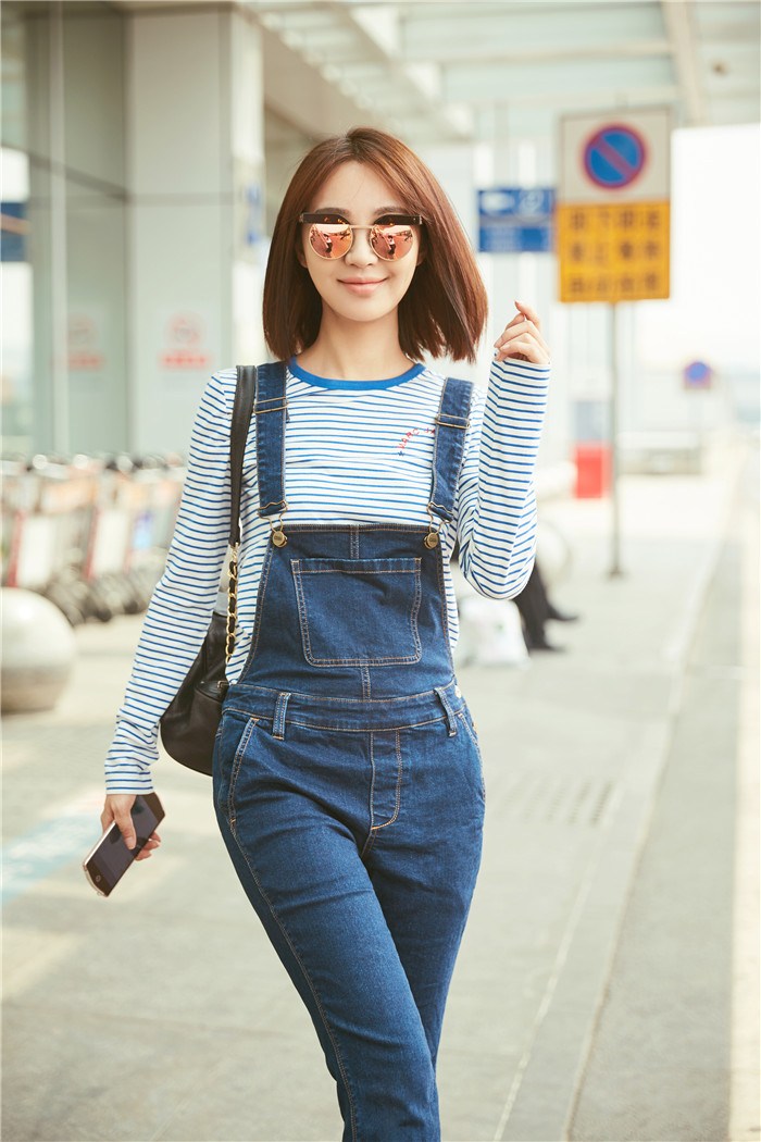 李菲儿尽显好身材最新机场照曝光(6)