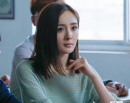 杨幂在《亲爱的翻译官》中着装不符合身份被吐槽!(9)
