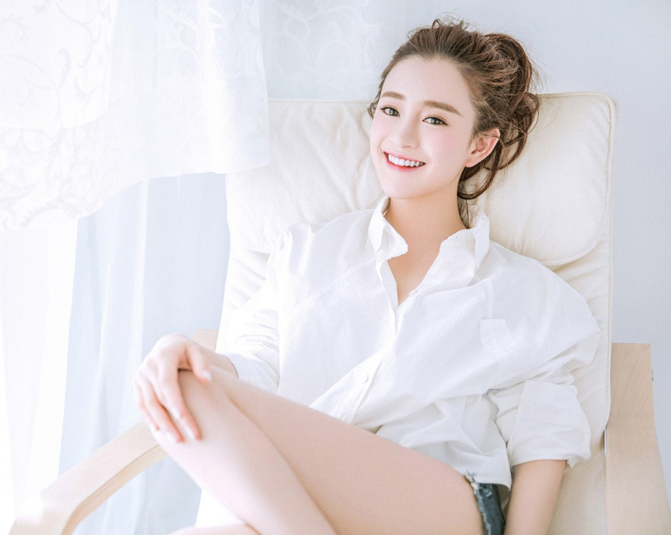 陈昱霖白衬衣写真率性魅力写真(5)