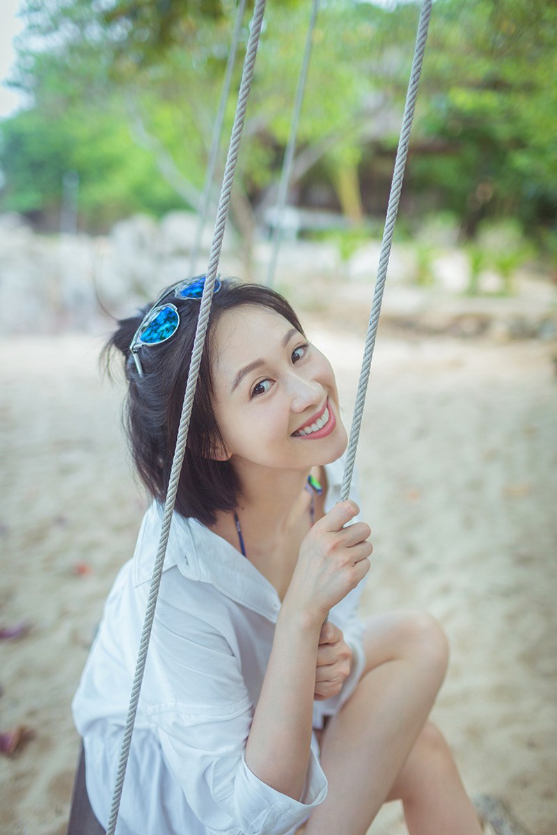 练束梅纯美笑容浴女写真曝光(3)