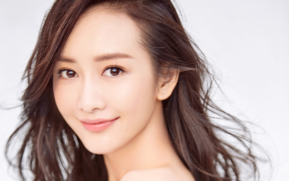 王鸥淡蓝色裙子清新女神唯美写真(2)