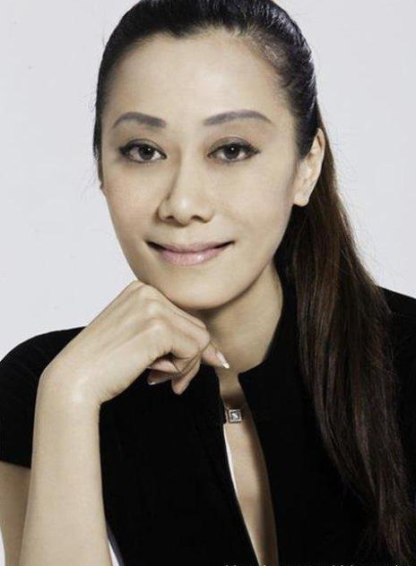 林青霞丈夫邢李源人丑艳福不浅，前妻也是大美女！(11)