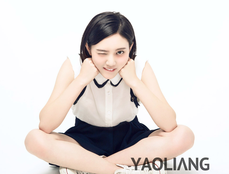 小清新女孩秦语魅力短裙诱人心弦(8)
