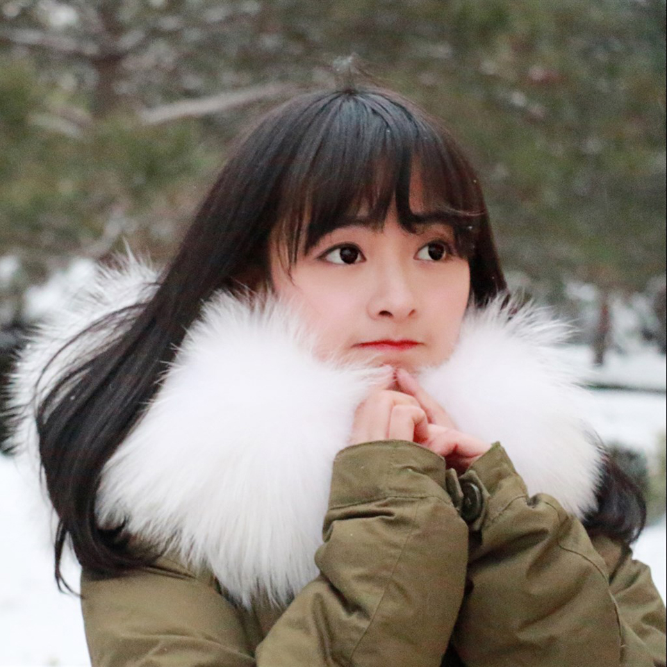 清纯美女明星余心恬雪地唯美图片(3)