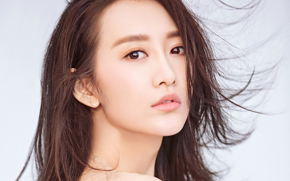 王鸥淡蓝色裙子清新女神唯美写真(4)