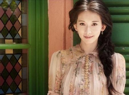 台湾两任第一美女之争:前辈萧蔷为何被林志玲甩了几条街?(2)