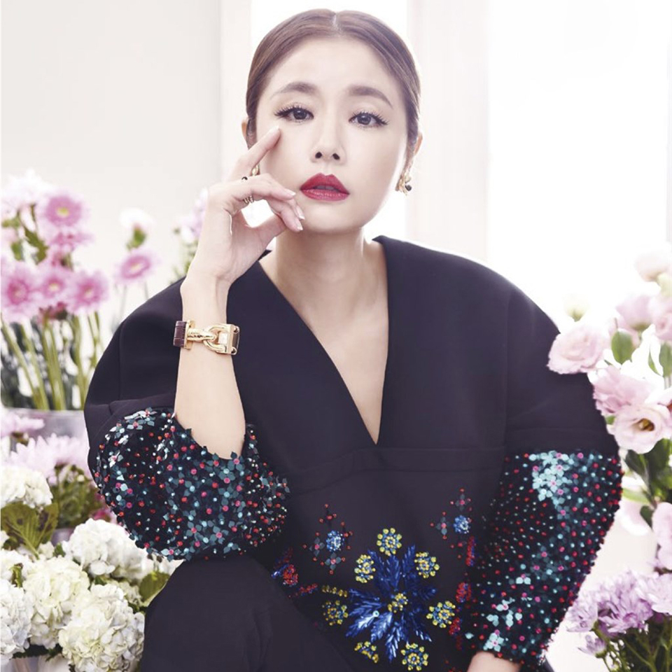 林心如红唇气质干净清爽写真(5)