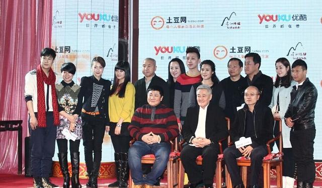 赵本山为何任由女儿当网红，还用“社会你球姐”这样粗俗艺名？(4)