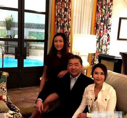 蜜桃二代成熟时!叶玉卿利智等七大艳星宝贝女儿PK谁最漂亮