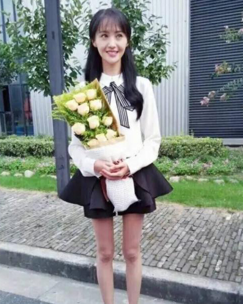 她从肥胖减肥瘦成骷髅，秒杀众女星等纸片人(2)
