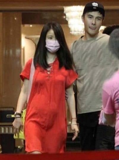 林心如陈妍希领衔奉子成婚喜上加喜的10大女星