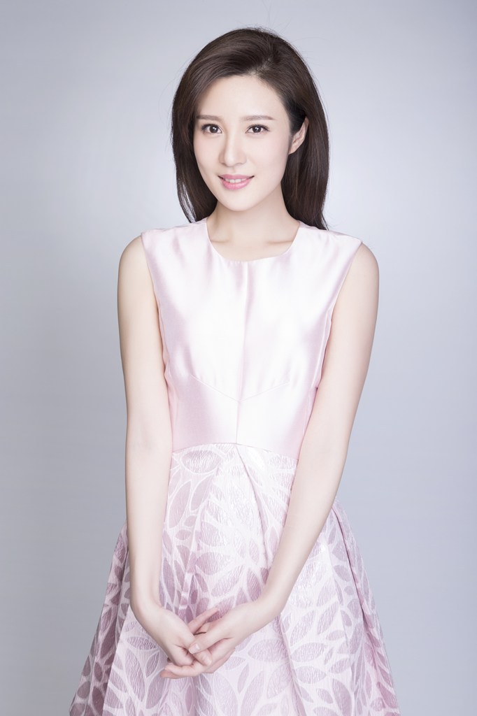邬靖靖优雅时尚淑女温婉大片曝光(5)