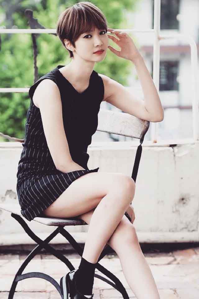 韩国美女高俊熙焕然一新短发写真(4)
