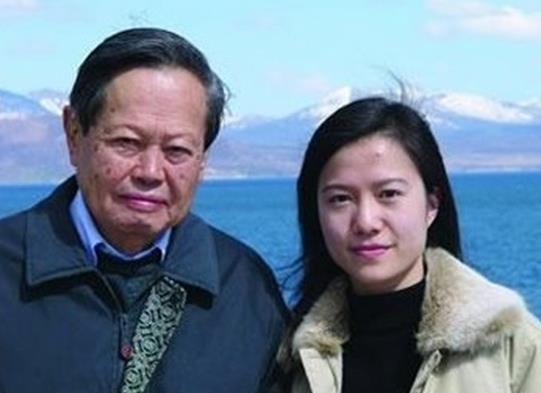 滚石乐团主唱72岁当爹!扒扒人老心不老的10大男星(6)