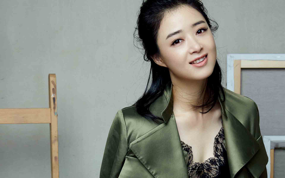 蒋欣简约又洒脱时尚杂志写真(2)