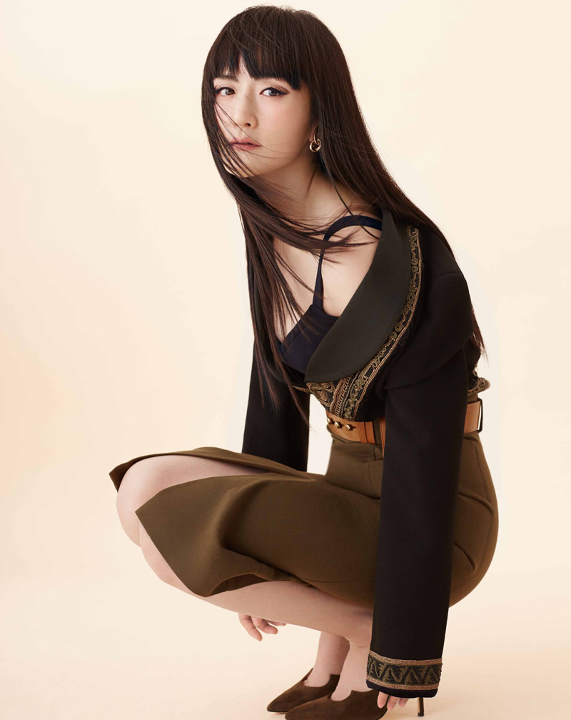 女星谢娜军装风时尚大片曝光(2)