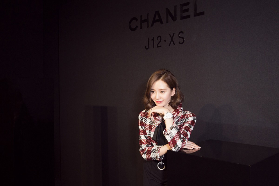 刘诗诗出席时尚活动复古俏皮切换自如(7)