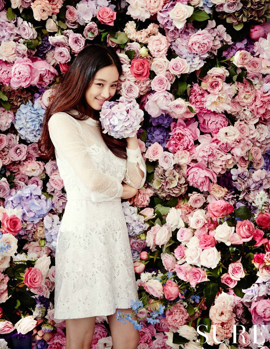 郑丽媛花样少女尽显甜美写真