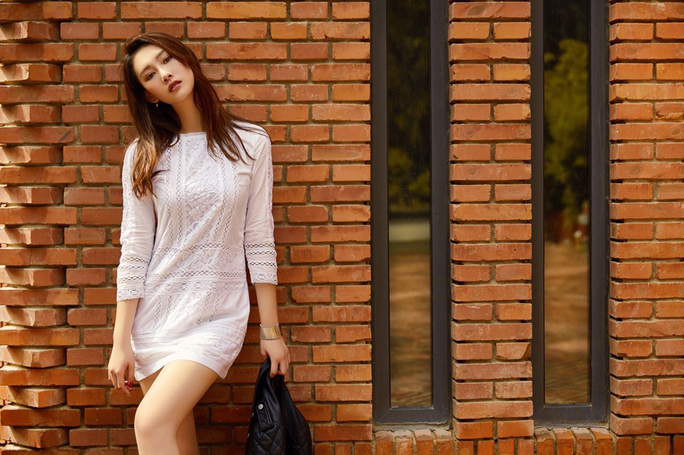 李昕岳神态轻松自如女神最新大片(3)