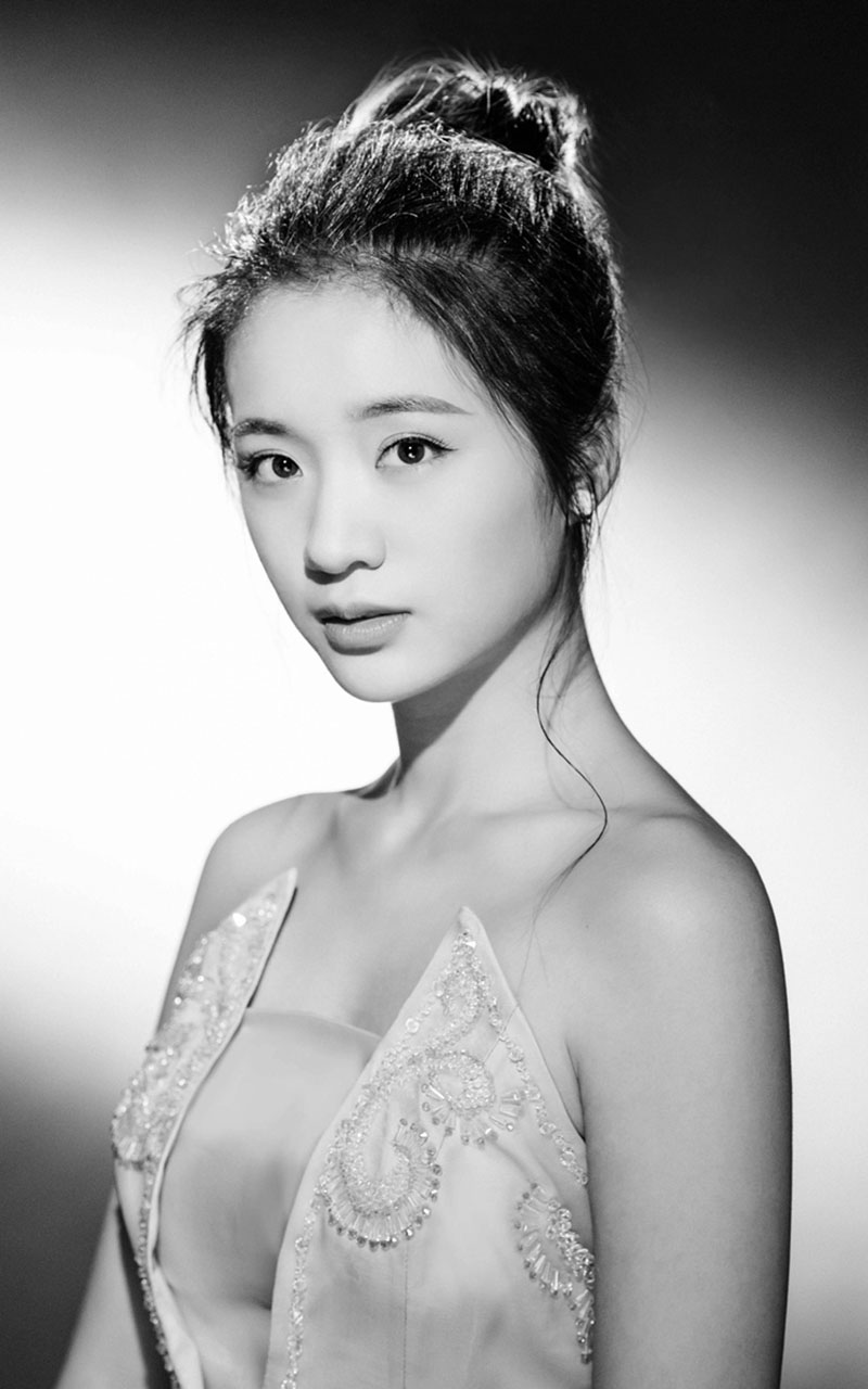 清纯女星彭豆豆黑白文艺大片