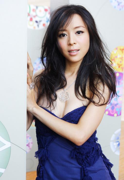 揭秘张静初从一线花旦沦为网剧配角幕后隐情(21)