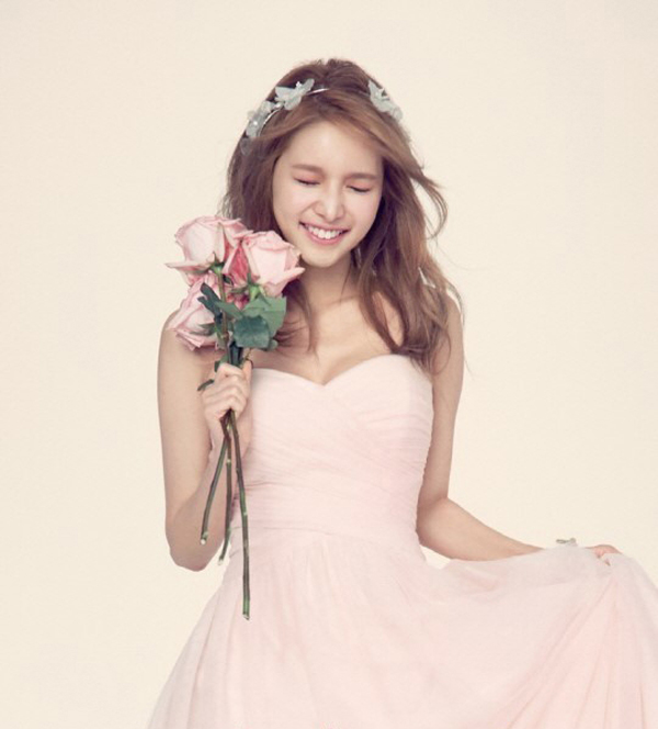 FIESTAR成员金珍熙婚纱写真(6)