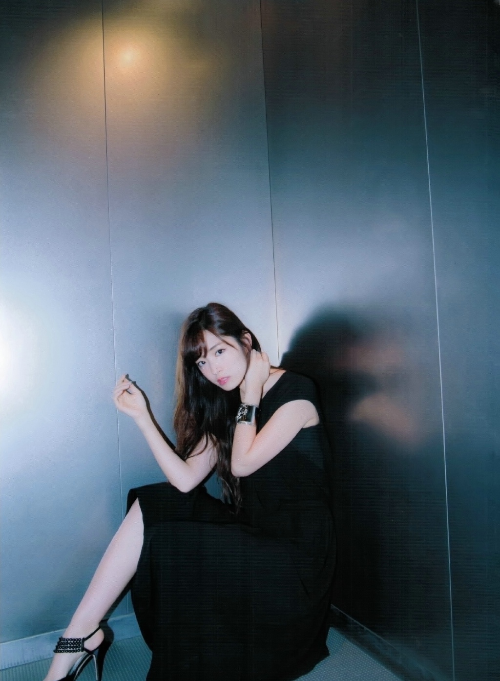 铃木爱理甜美私房杂志写真(2)