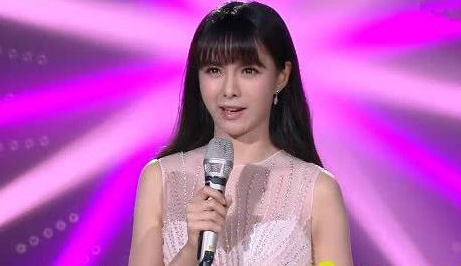 沈梦辰不再是主持人而是演员,专演傻白甜和白莲!(2)