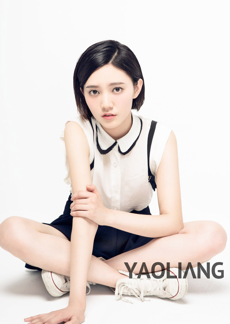 小清新女孩秦语魅力短裙诱人心弦(2)