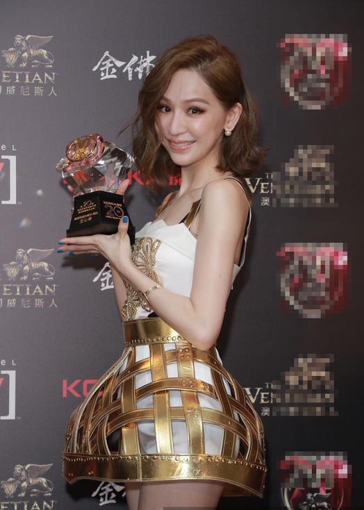 惨不忍睹！王心凌近照曝光疑似再变脸(5)