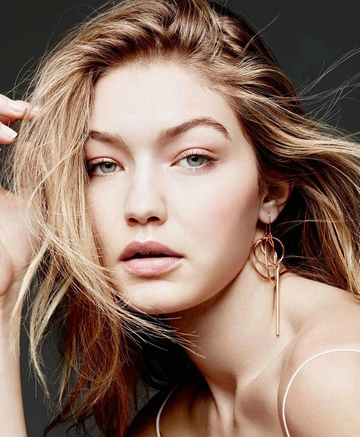 三月中国版Vogue封面人物Gigi Hadid(2)
