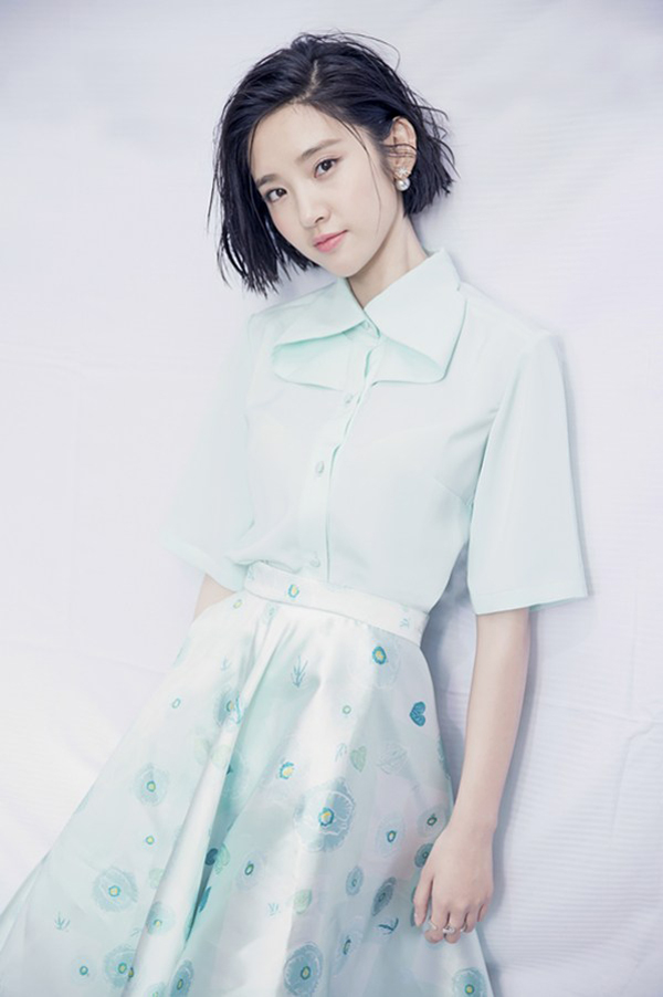 唐艺昕甜美夏日写真曝光(8)