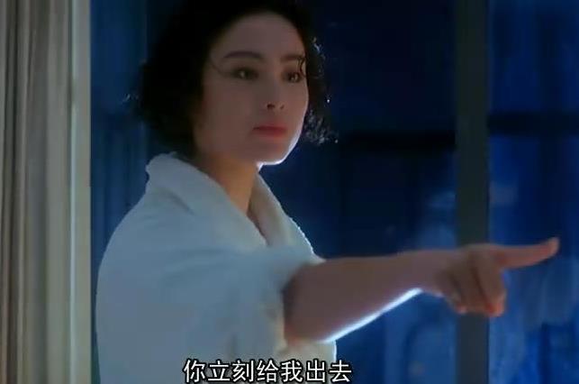 连黑社会都不敢动她一根毫毛,却遭女星抢男友,嫁经纪人如今偷汉子(6)