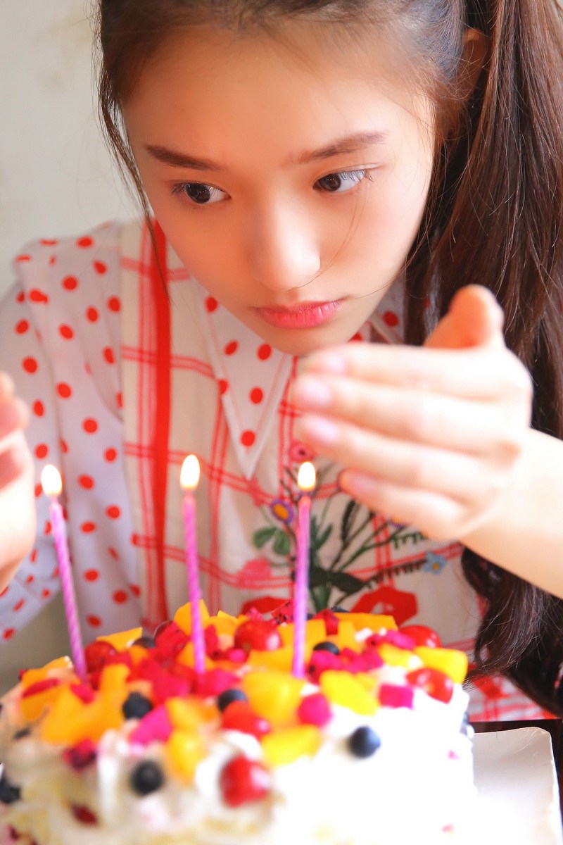 95后新生代林允少女炫色甜美写真曝光