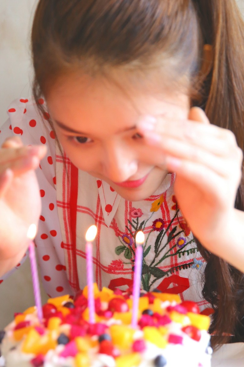 95后新生代林允少女炫色甜美写真曝光(3)