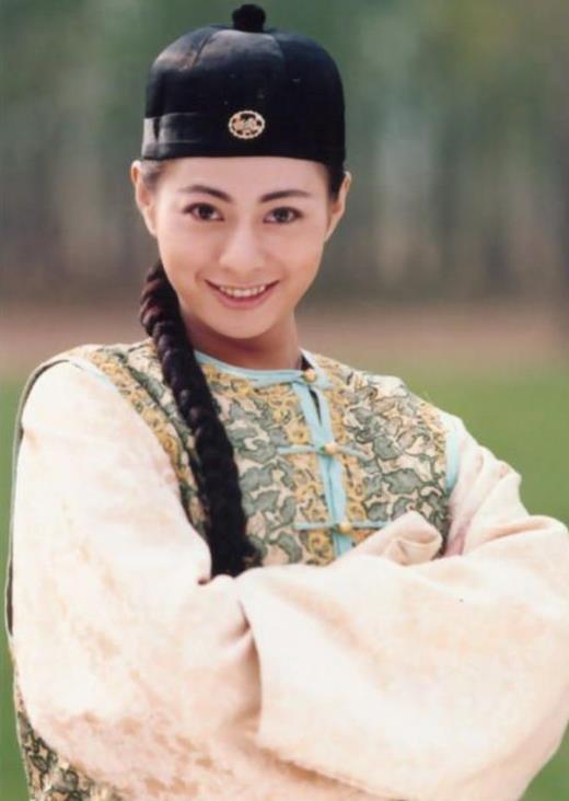 她是大哥电影的女一号,错失小燕子如今被遗忘(8)