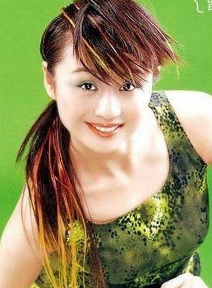 20大女星土得掉渣的影楼画风照曝光(14)