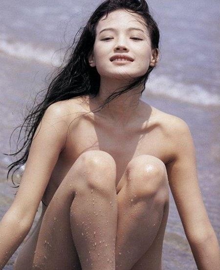 患病,没人敢娶,跟家人断绝关系,扒扒娱乐圈10大艳星脱的代价(2)