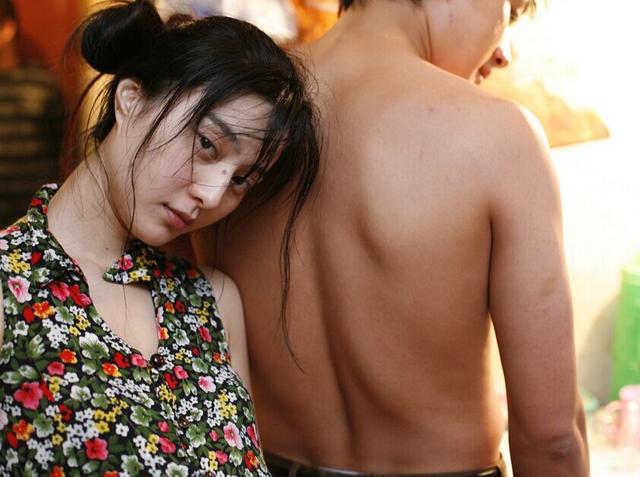 大美女范冰冰演杨贵妃武媚娘等遭吐槽,素颜演普通妇女却出彩(8)